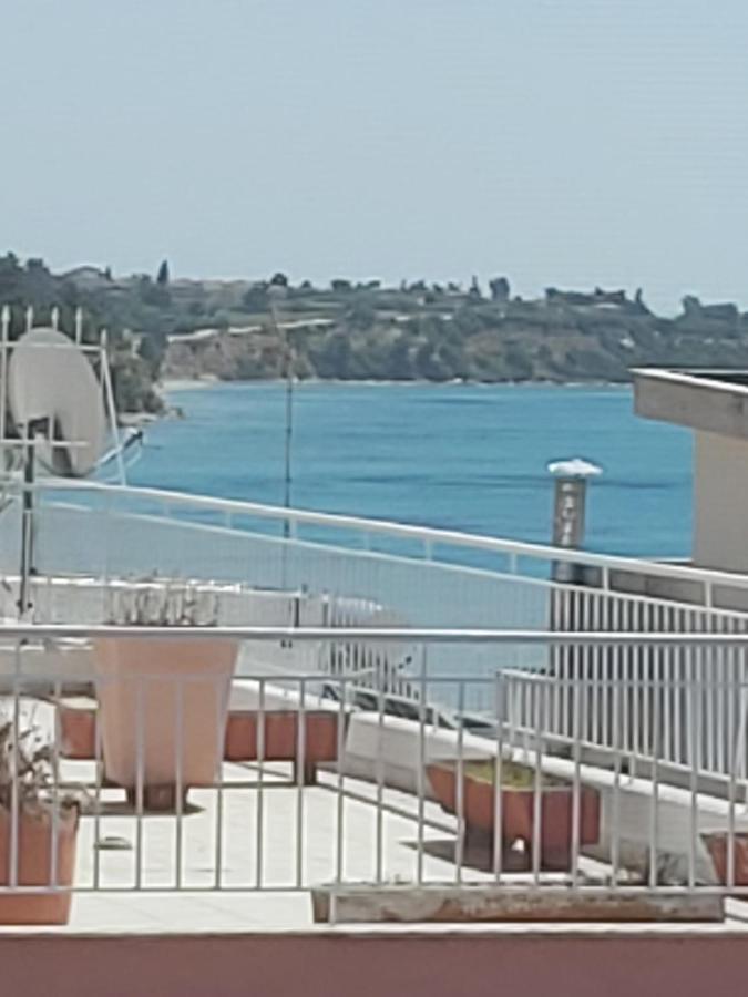 Grcka Reni Greece Beach Penthaus 3 Nea Kallikrateia Buitenkant foto